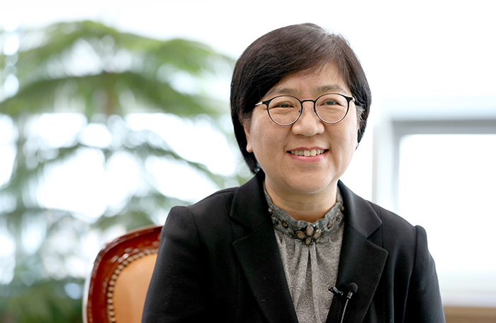 Jeong_Eunkyeong_Director of Centers for Disease Control & Prevention_171206_article_01.jpg